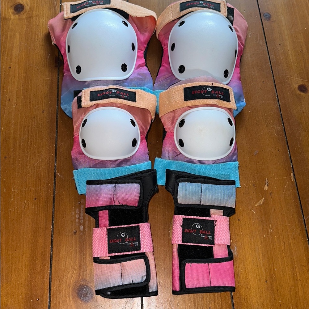 Eight Ball by Triple Eight NYC Kids' 8+ Pad Set 2 pack in Sunset Fade